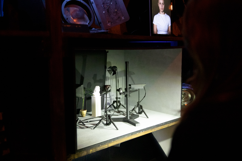 Miniature photographic studio